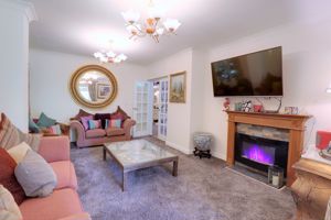 Family Room- click for photo gallery